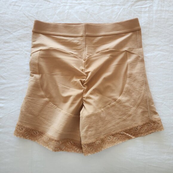 Leonisa Mid-Rise Sculpting Butt Lifter Shaper Short Large - Picture 4 of 5